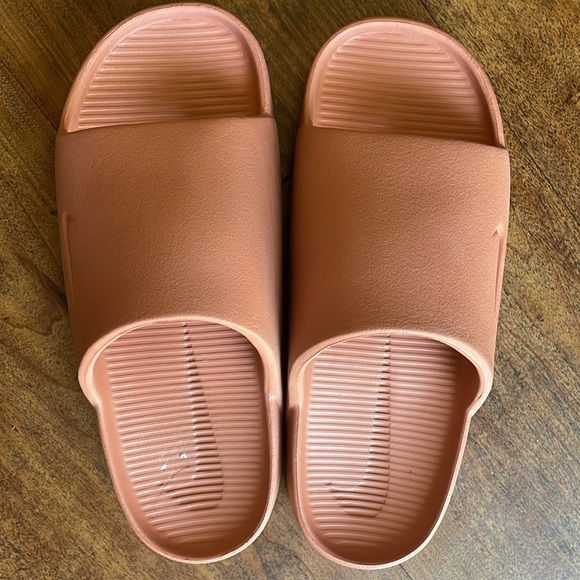 Nike calm slides light brown color - Picture 4 of 5